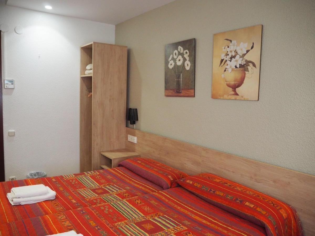 Pension Acella Pamplona Exterior foto