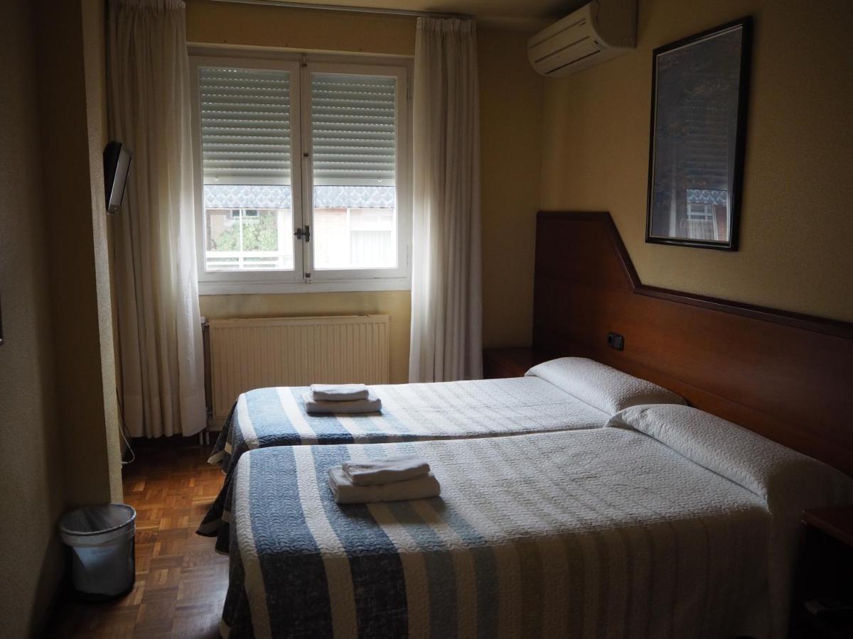 Pension Acella Pamplona Exterior foto