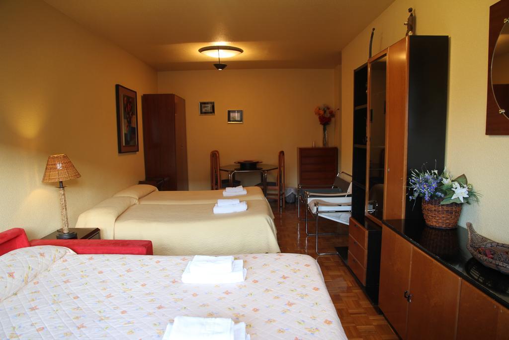 Pension Acella Pamplona Exterior foto